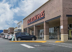 
                                	        Oak Summit Shopping Center
                                    